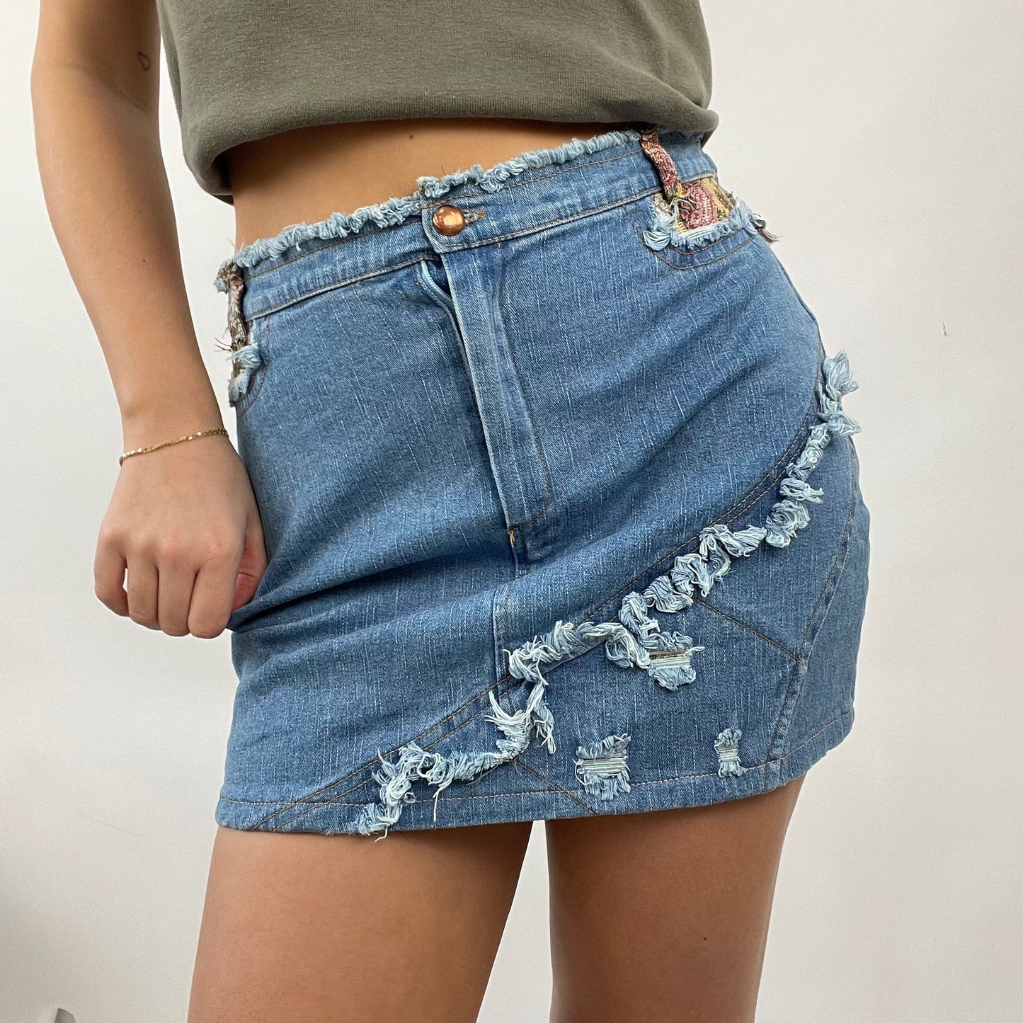 💻COTTAGECORE DROP | small denim skirt with patterned detail