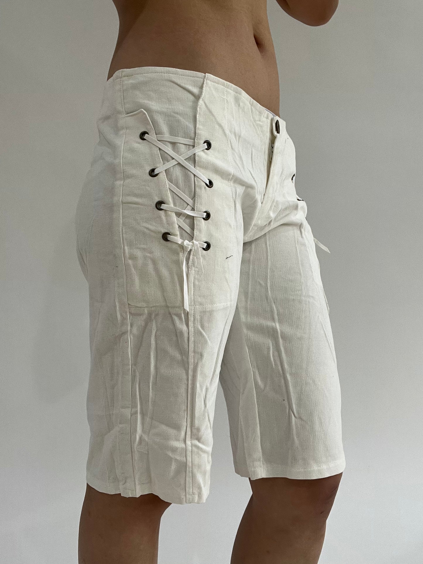 ‼️ | white corduroy shorts