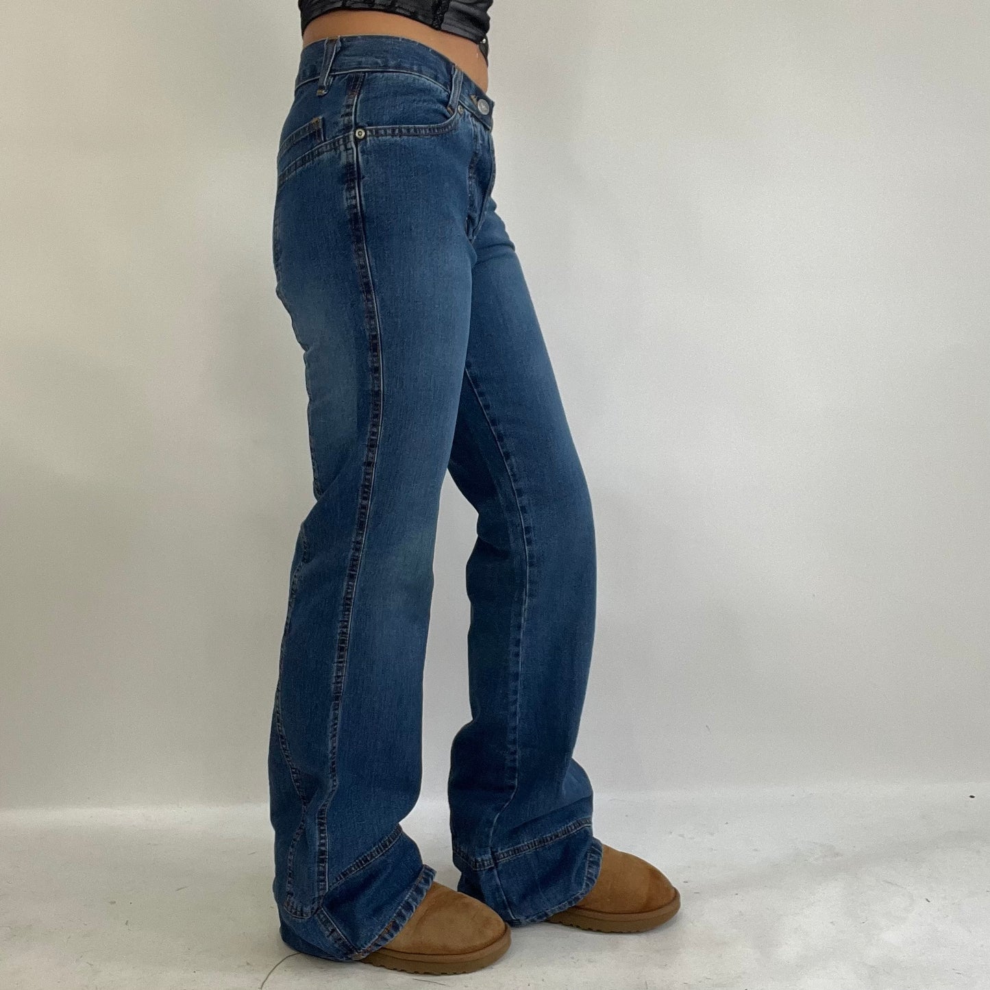 💚💻INSTA BADDIE DROP | XS blue flared jeans