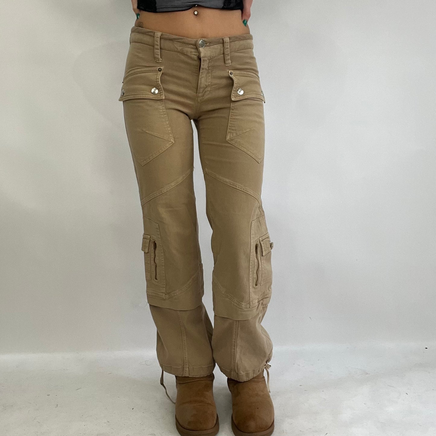 💚💻INSTA BADDIE DROP | XS tan cargo trousers