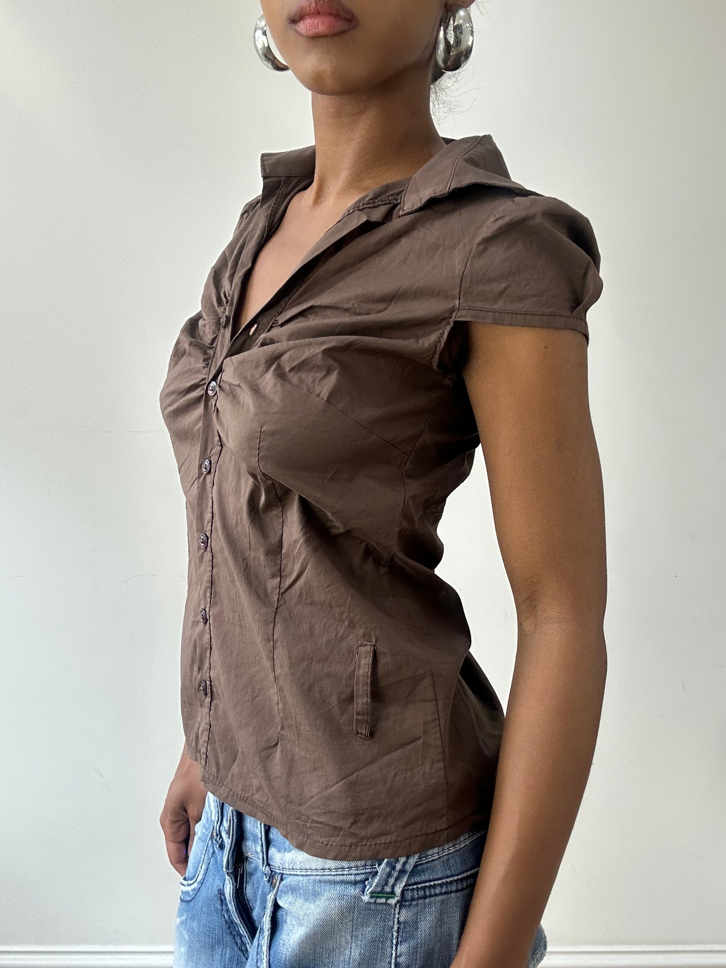 vintage edit thirty-one | small brown button up blouse with ruched detail