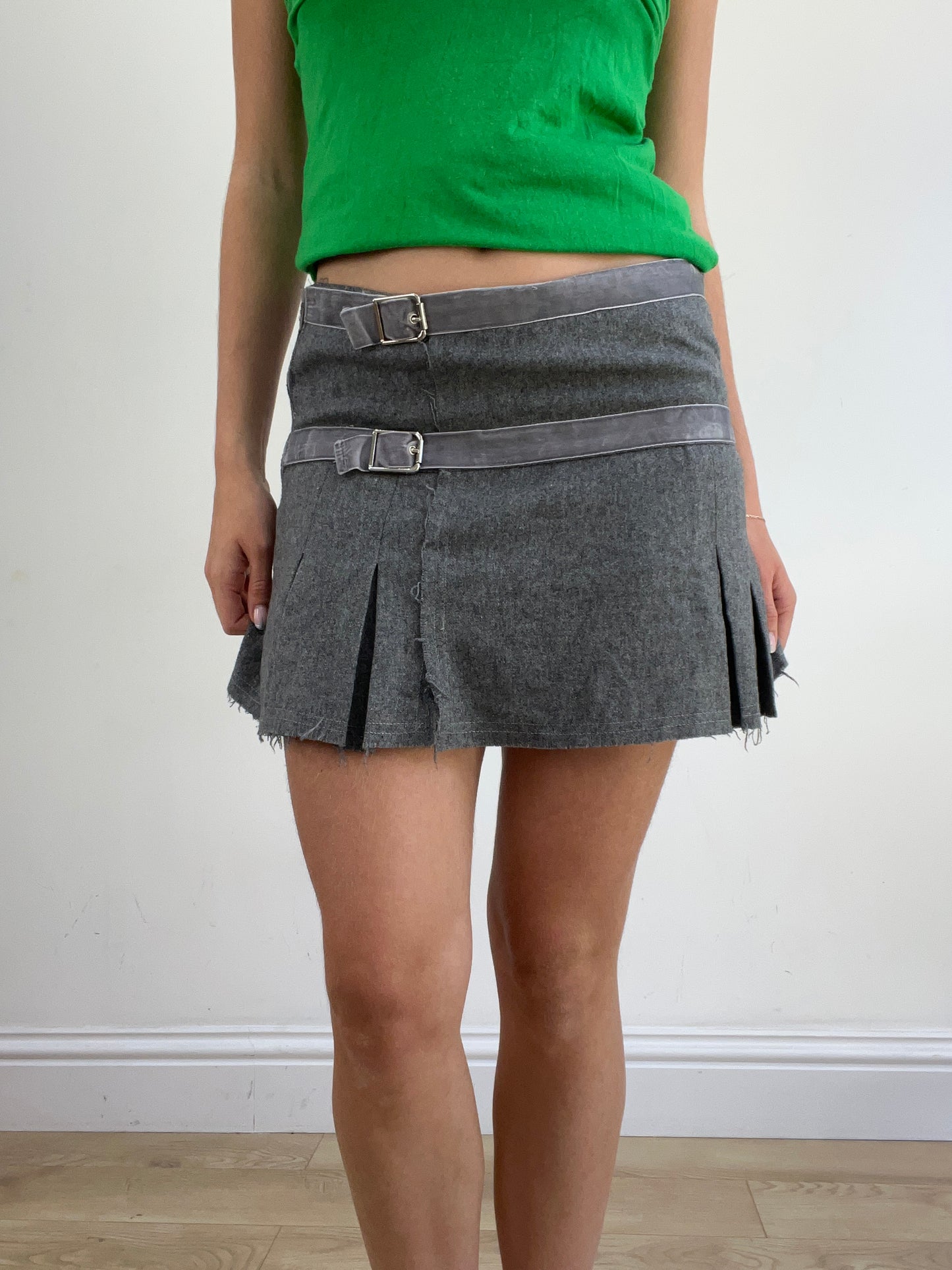 summer edit | small grey skirt with pleated detail
