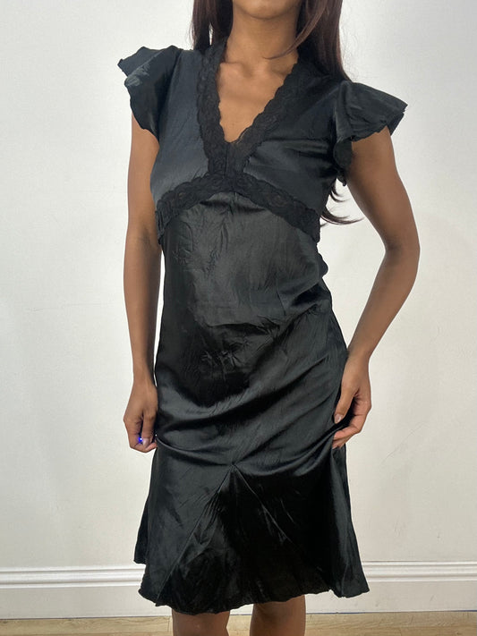 BEST PICKS | small satin style midi dress with lace trim