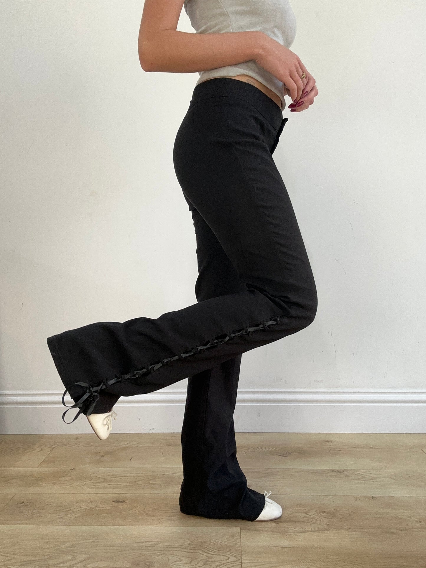 vintage edit sixteen | medium black pimkie lace up trousers