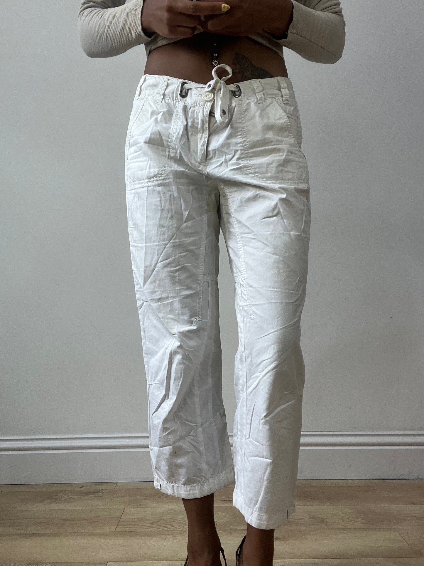 vintage edit thirty-two | medium white esprit cropped cargo trousers
