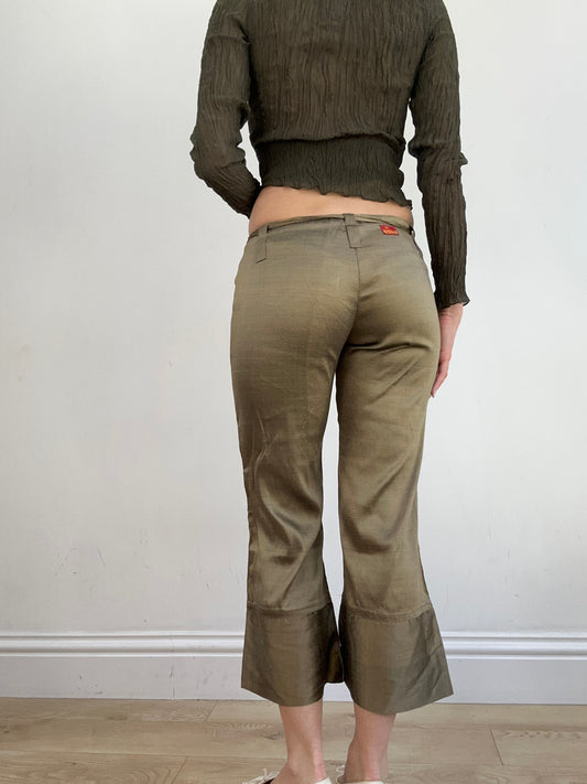 summer edit | small khaki satin style capri trousers