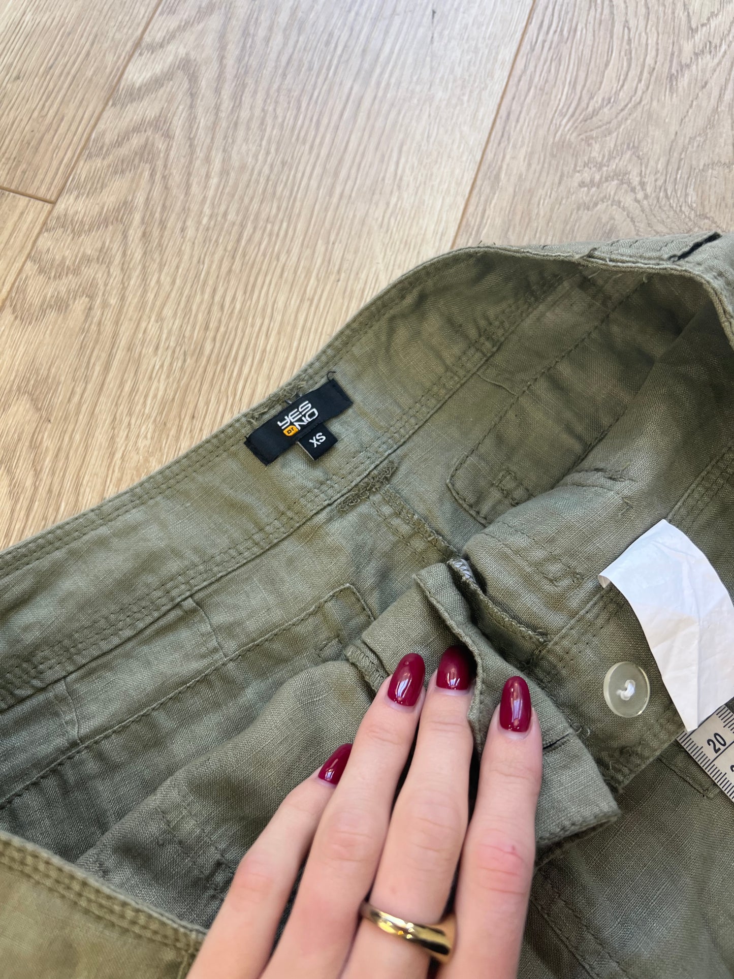 vintage edit sixteen | extra small khaki cargo style skirt