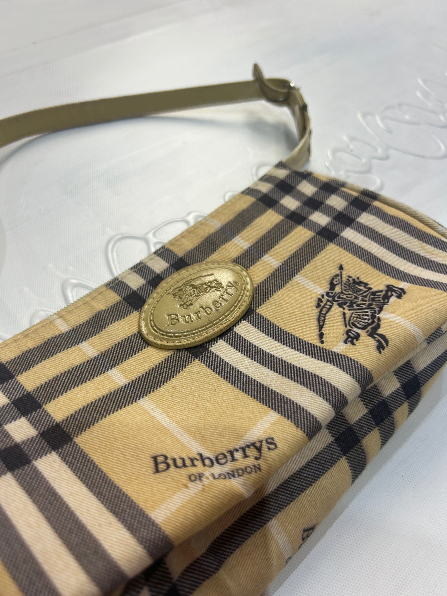 gossip girl drop | one size burberry check shoulder bag