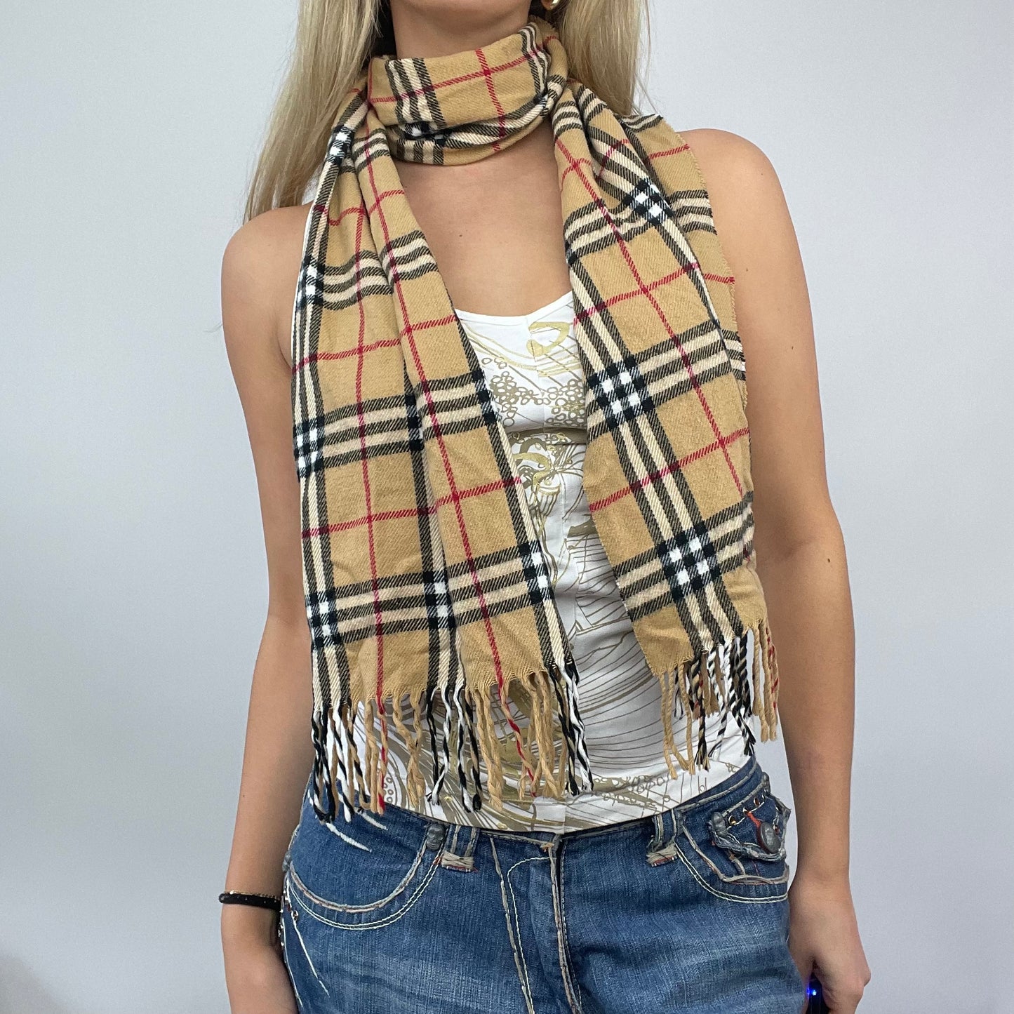 PARIS HILTON DROP | burberry style nova check knit scarf