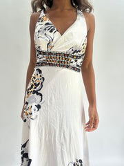 Wedding guest drop | pequeño vestido maxi floral de estilo satinado blanco