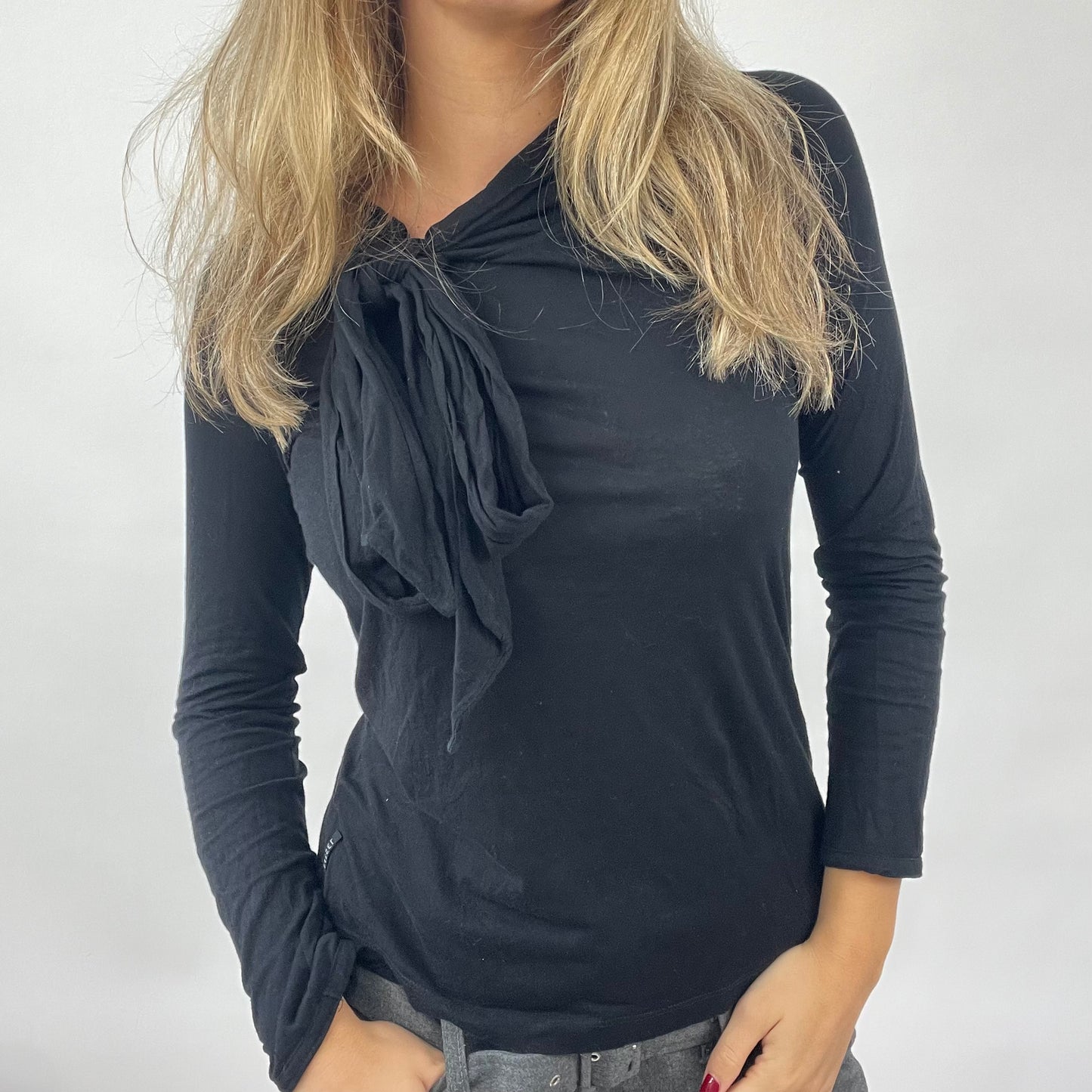 90s MINIMALISM DROP | XS black diesel tie front top