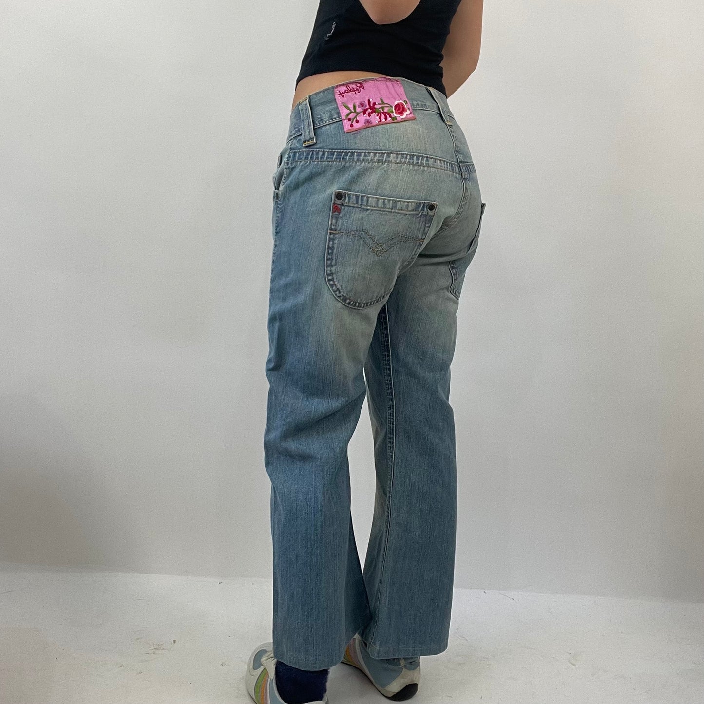 JEANS AND A NICE TOP DROP | small blue replay jeans