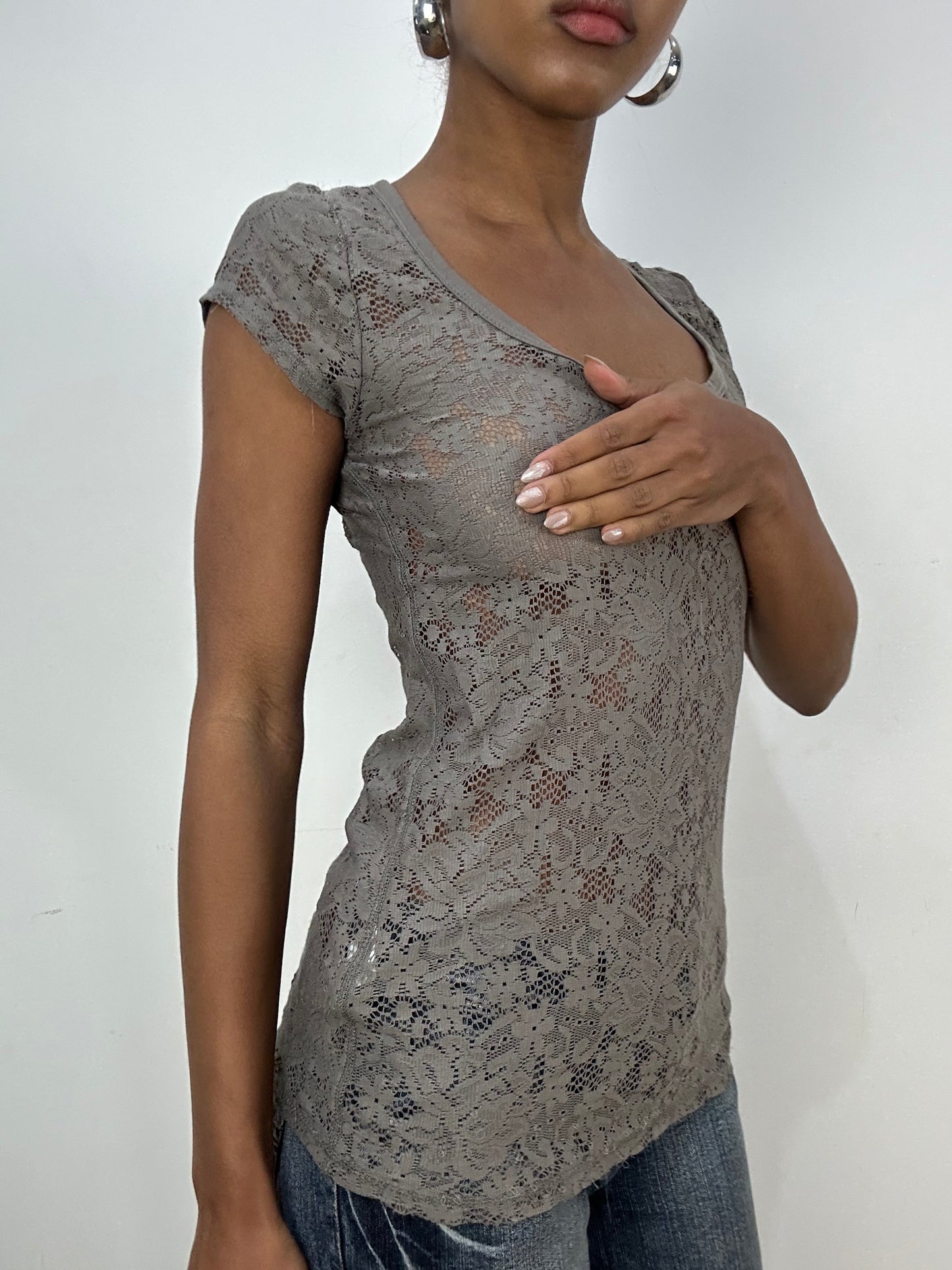 vintage edit: indie sleaze | small brown short sleeve lace top