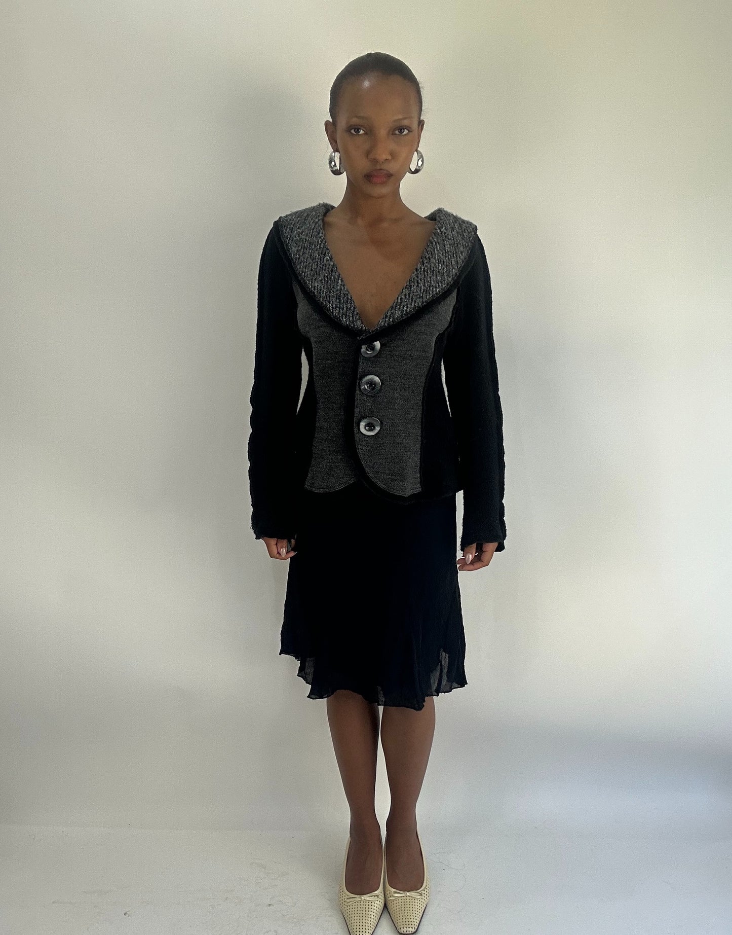 AUTUMN FAVOURITES | medium black and grey knit cardigan