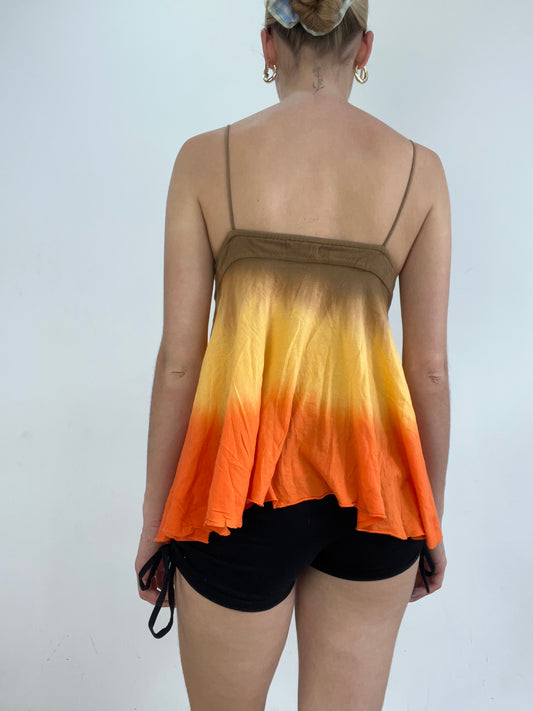 💻🩵 vintage edit twenty eight | medium old label bershka ombré floaty vest