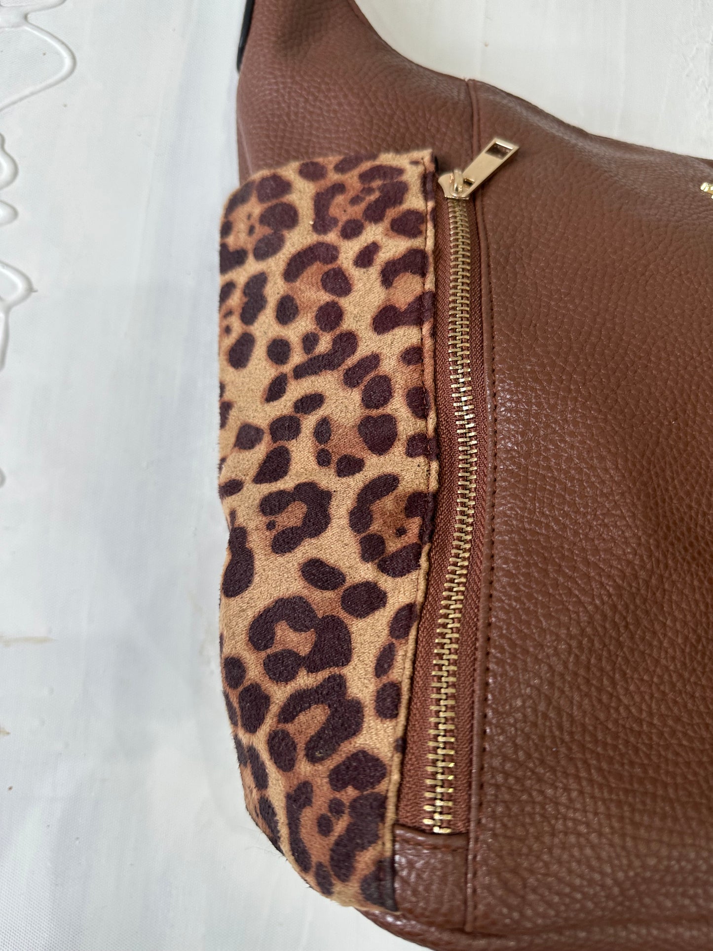 vintage edit thirty-three | brown faux leather shoulder bag with leopard print panels