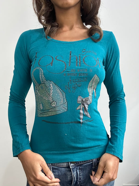 vintage edit: fashion week | small blue long sleeve graphic top