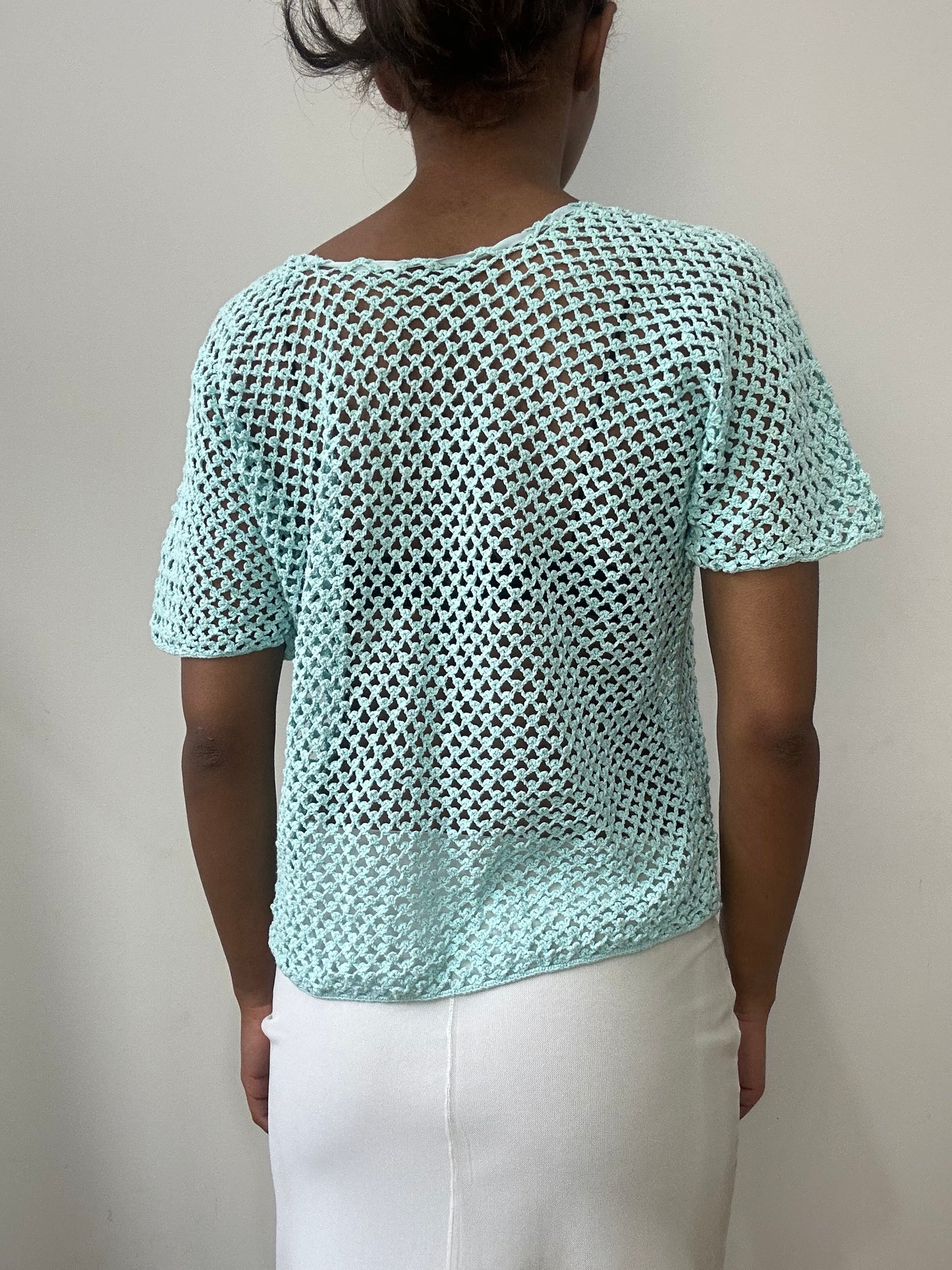 spring edit | small/medium blue crochet top with ribbon detail