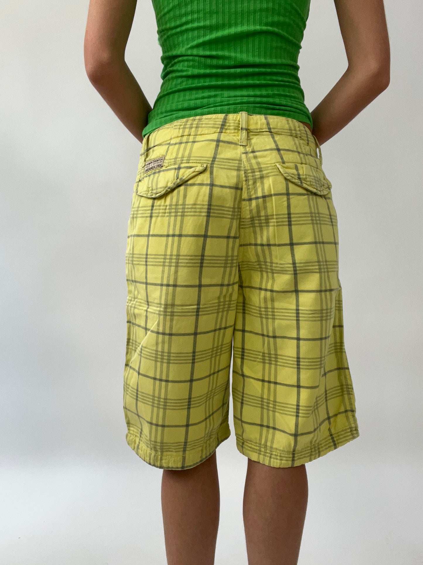 FRUITY DROP | medium yellow checkered jorts