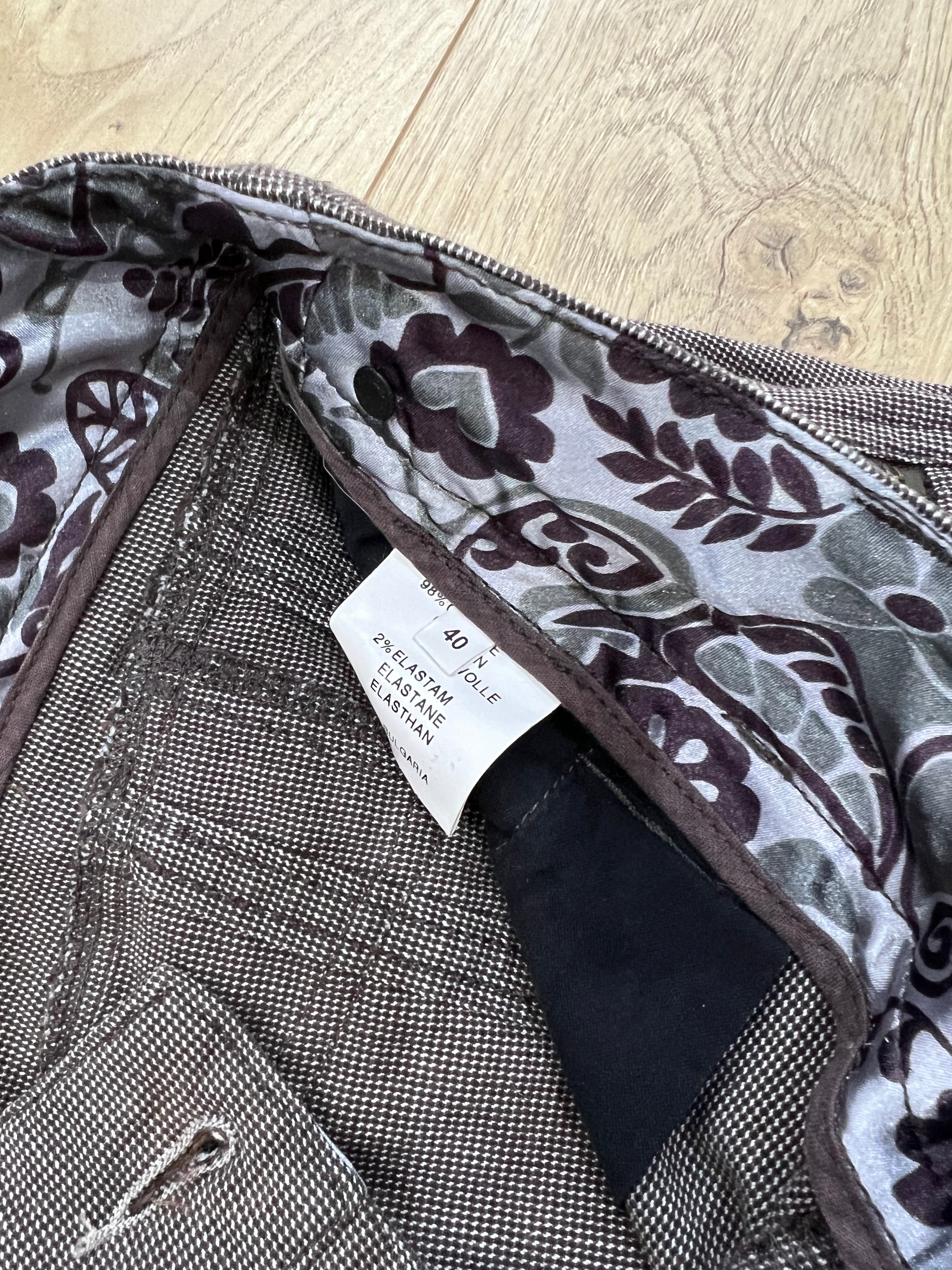 BEST PICKS | small brown 3/4 length capri style trousers