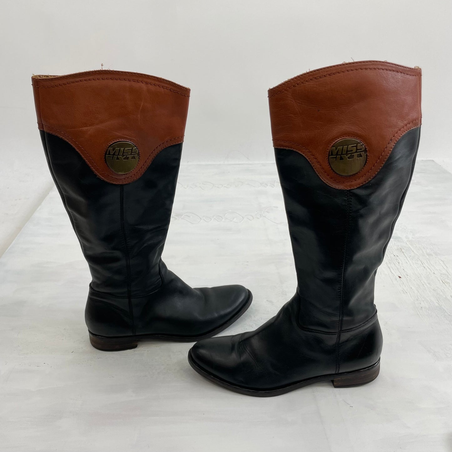 ⭐️90s MINIMALISM DROP | black and brown miss sixty boots