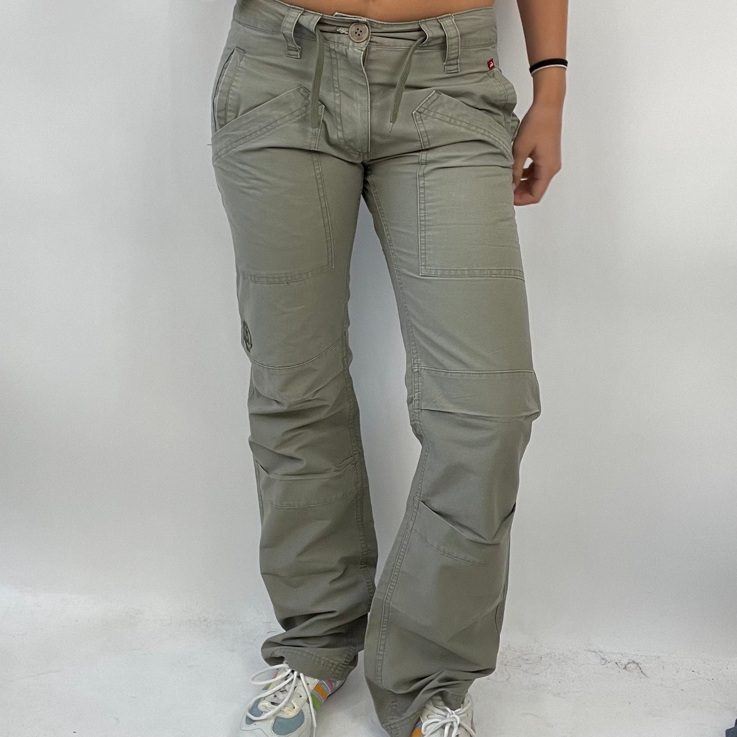 💚 HAILEY BIEBER DROP | small khaki quiksilver trousers with drawstring