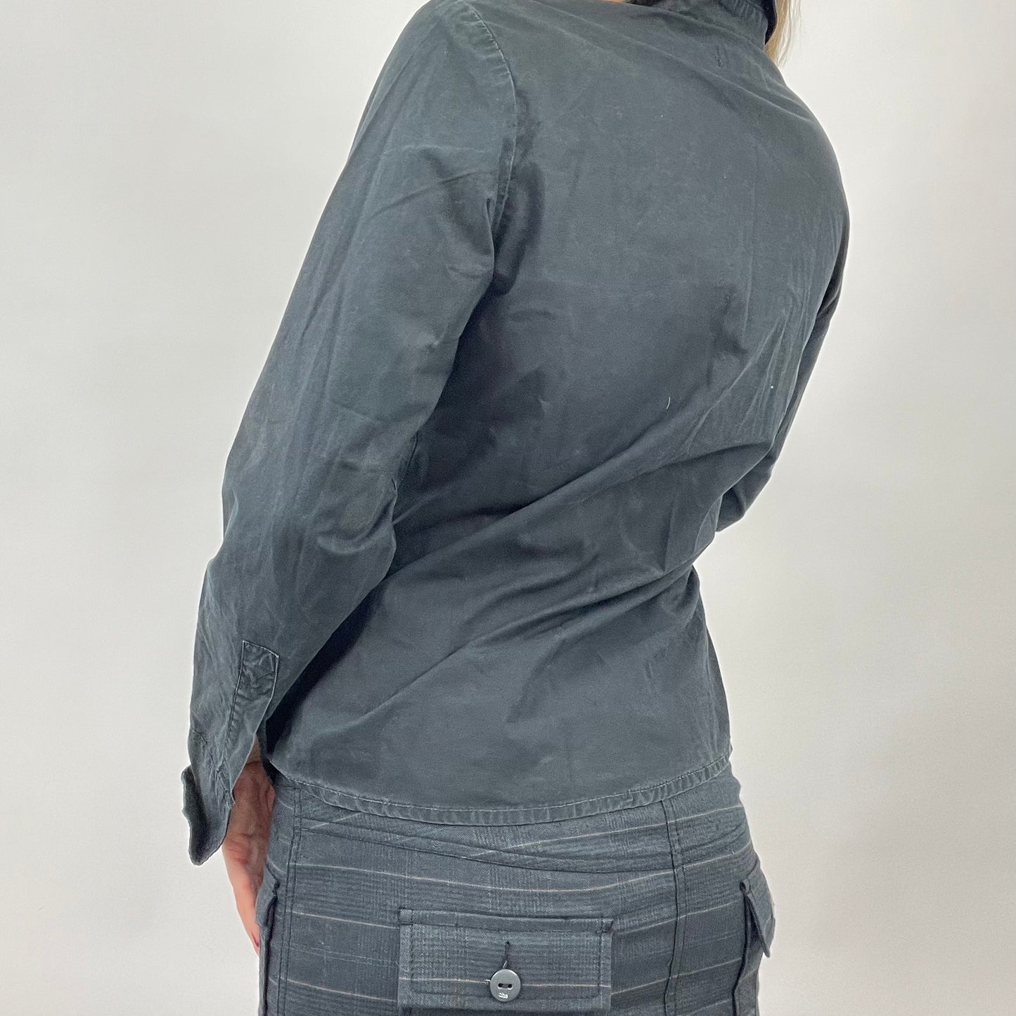 CORPCORE DROP | small black replay shirt