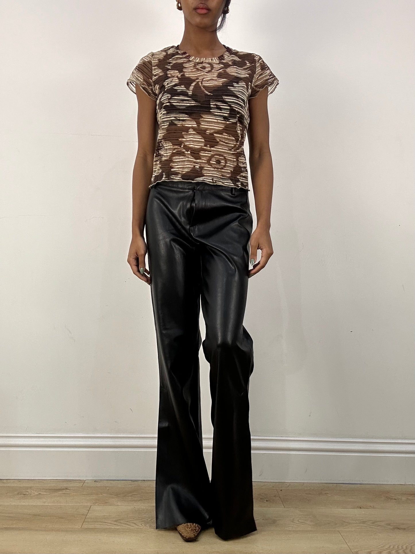 MOB WIFE DROP | medium brown patterned mesh t-shirt
