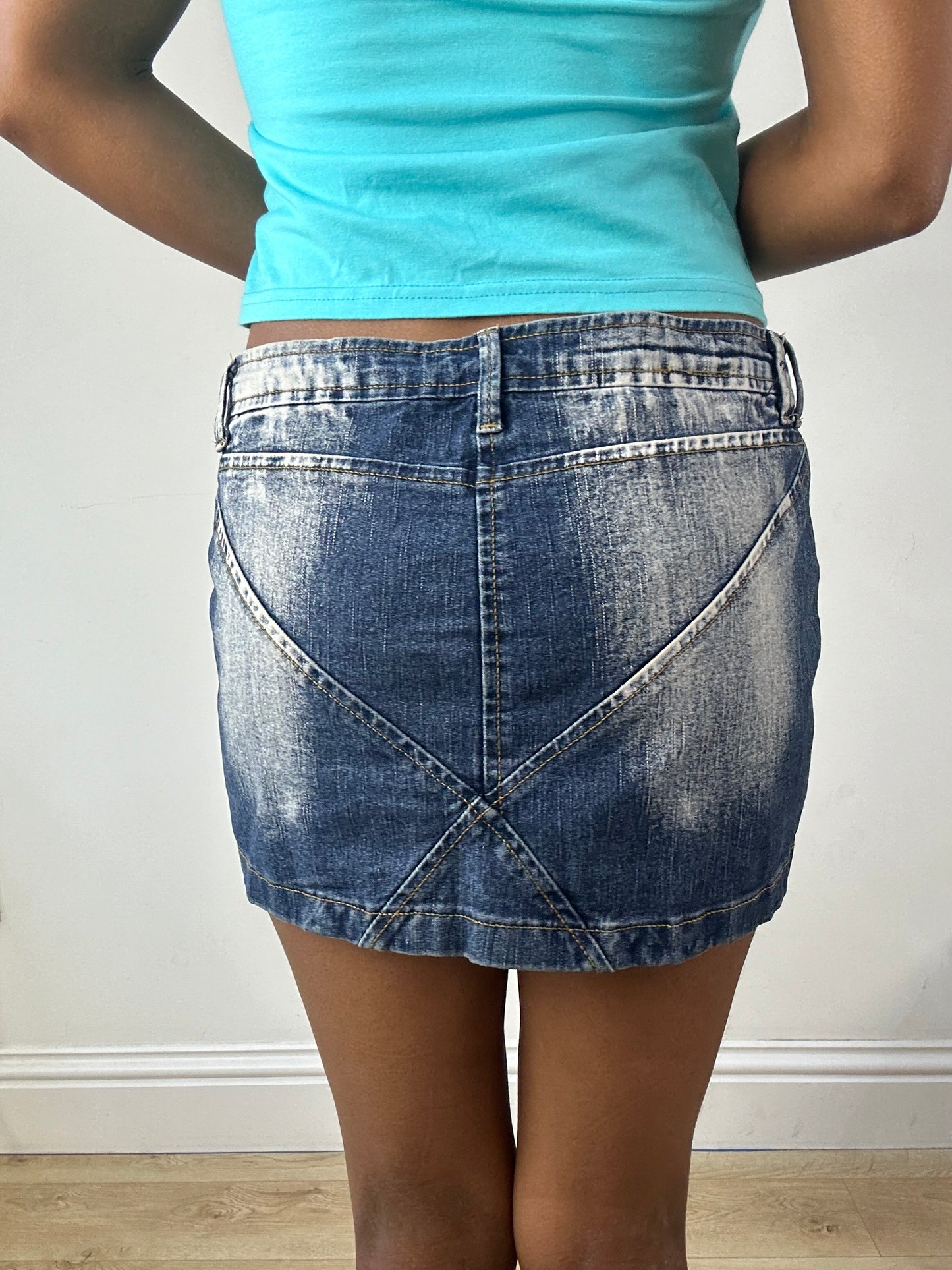 vintage edit eighteen | medium pimkie denim sequin mini skirt
