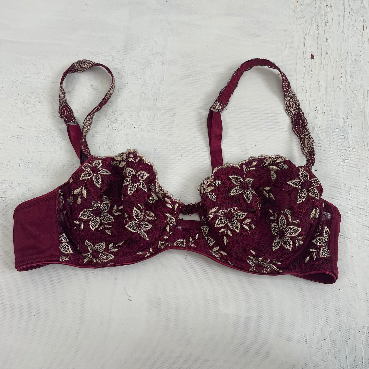 INSTA BADDIE DROP | small purple embroidered padded bra