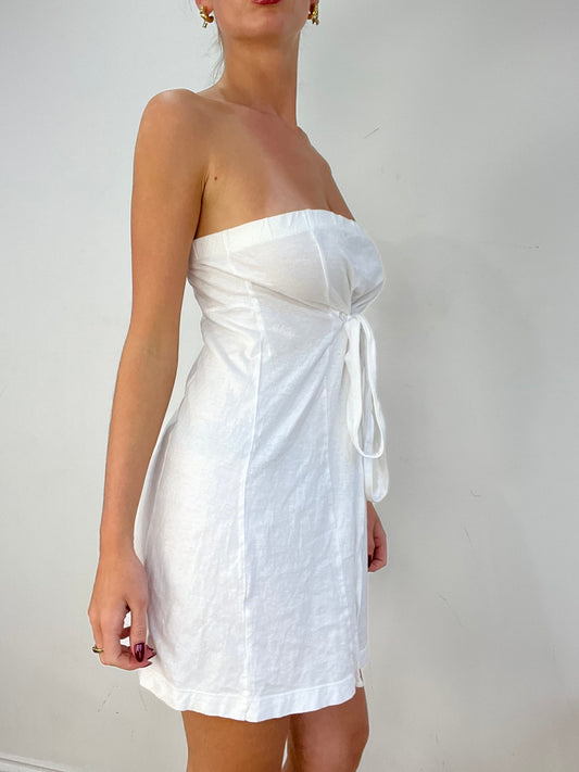 vintage edit fourteen | medium white bandeau dress with tie front