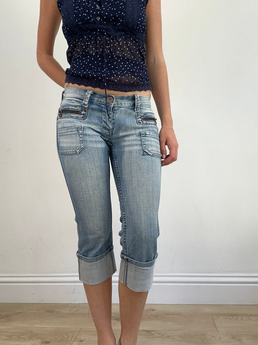 summer edit | extra small light wash capri style jeans