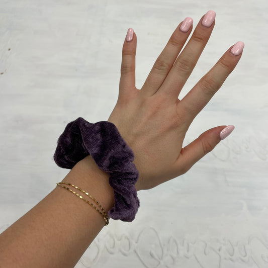 💻⭐️ | dusky purple velvet scrunchie