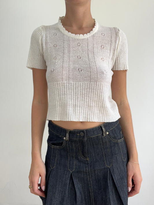 BEST PICKS | small white knitted short sleeve top