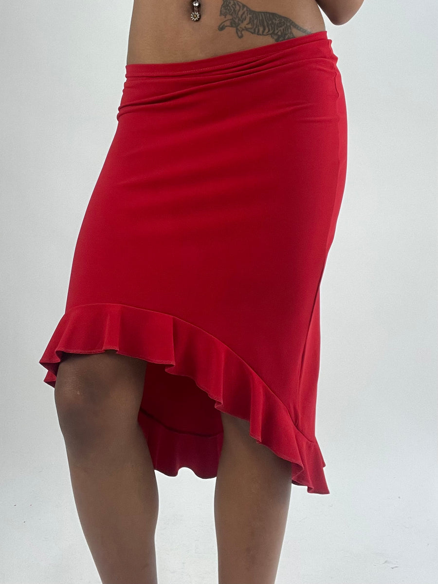 💚vintage edit thirty-five | taille: XS · couleur: rouge · article: jupe · détails: asymétrique + volants + longueur midi