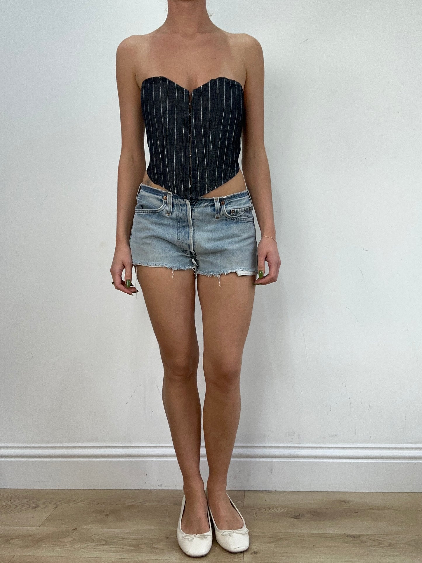 vintage edit seventeen | small light wash denim shorts