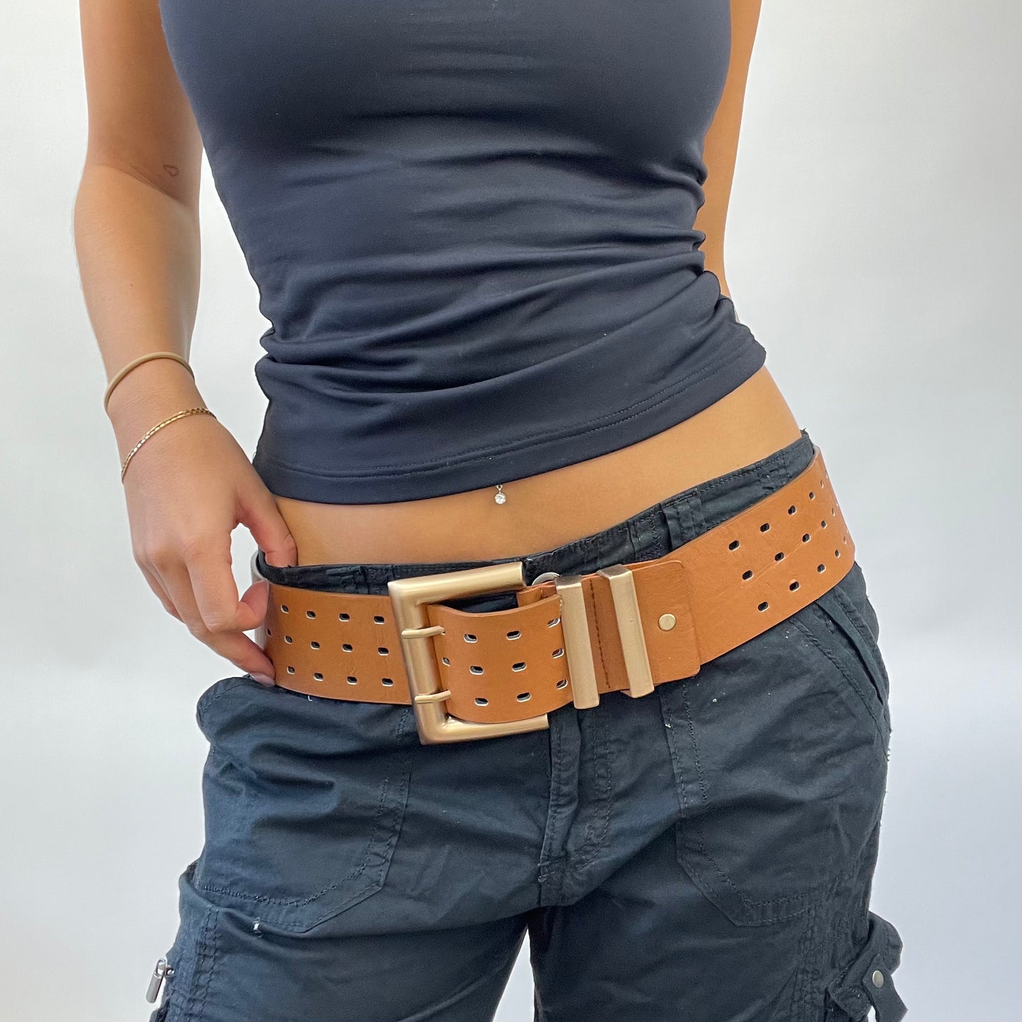 💻 POSH AND BECKS DROP | brown belt with holes detail