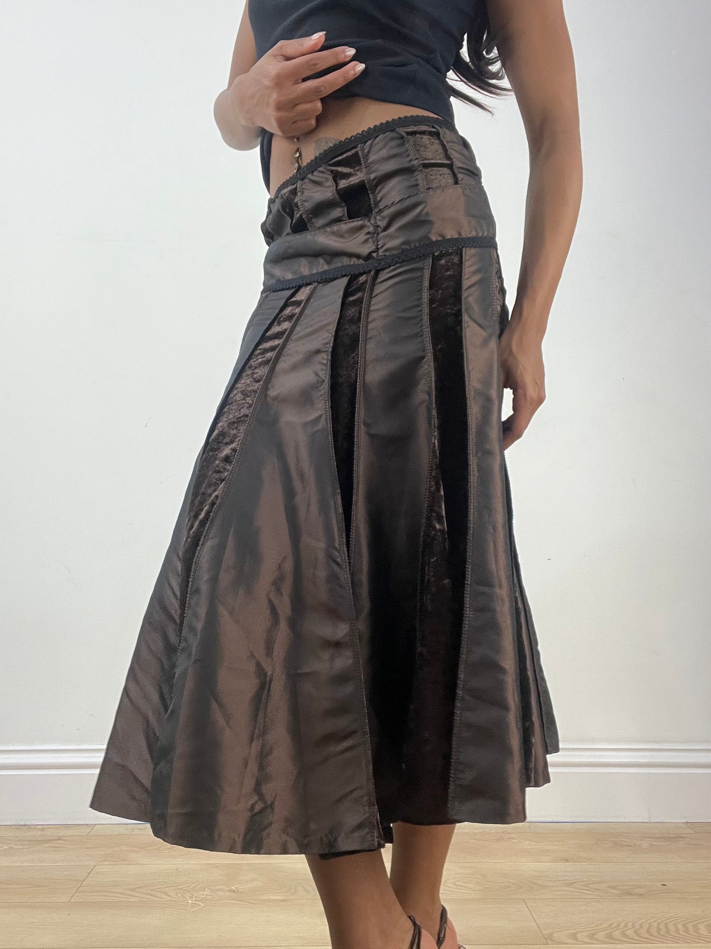 vintage edit thirty-three | extra small brown satin style pleated midi skirt