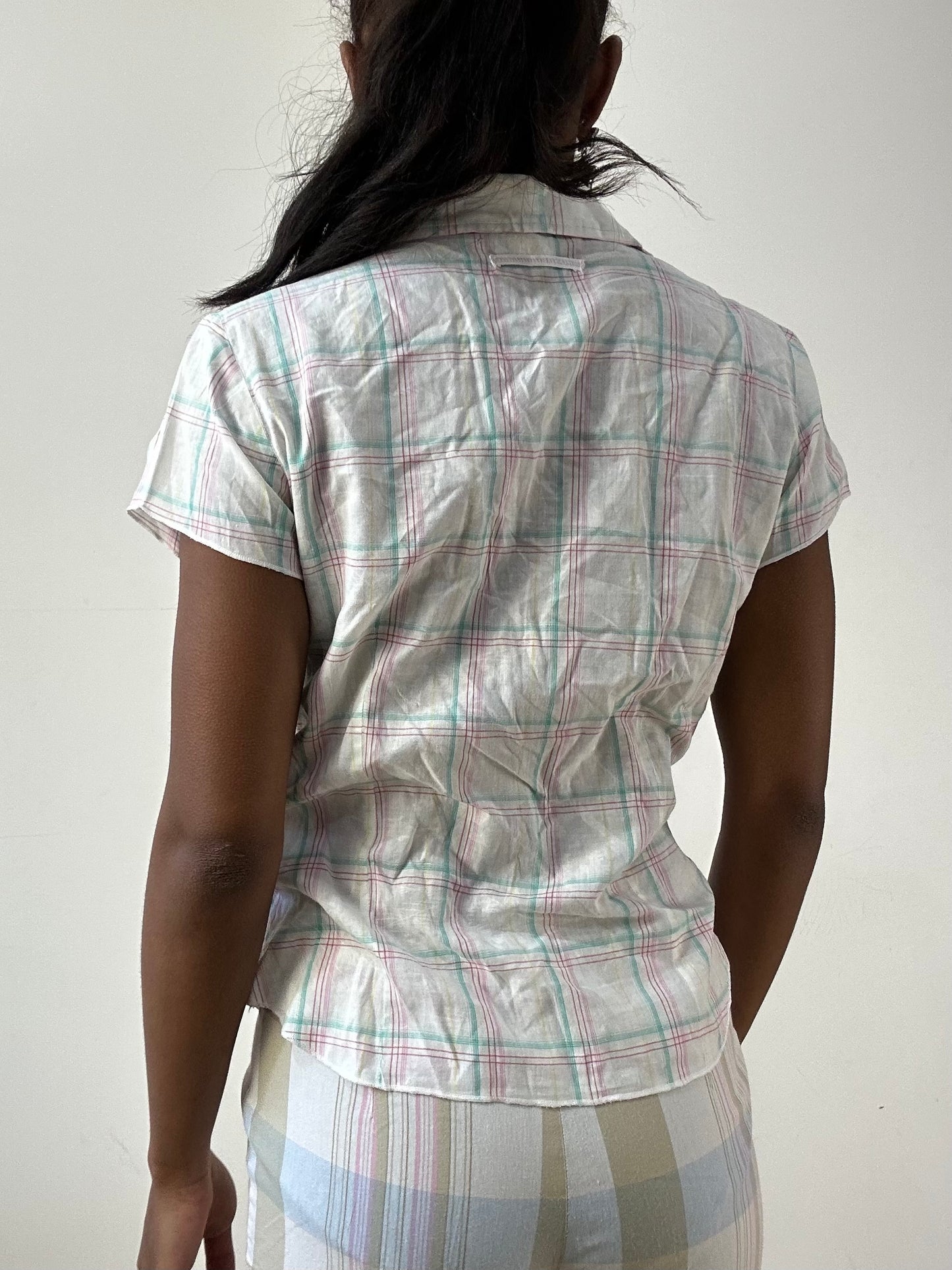BEST PICKS | small white o’neill shirt with plaid print