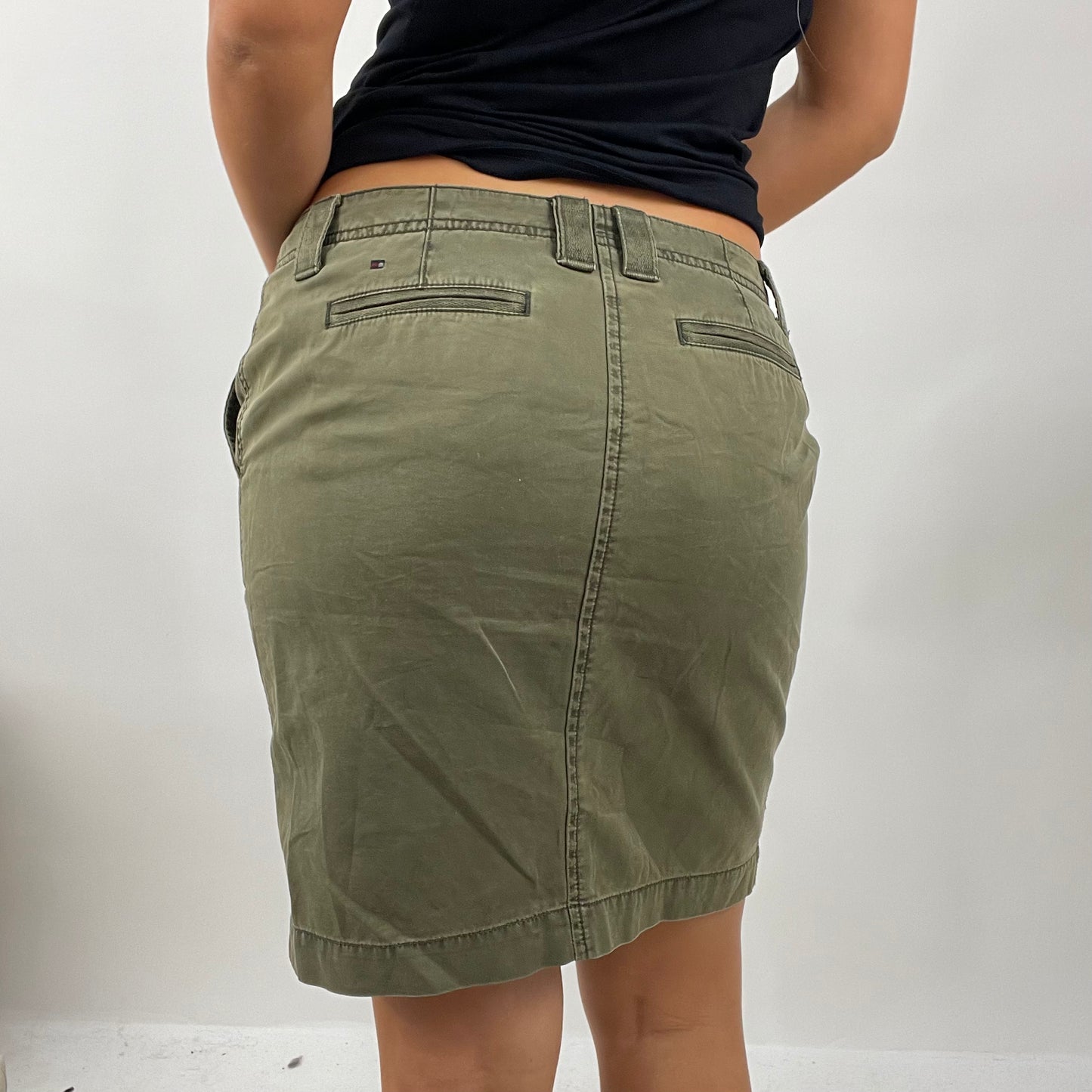 💚 GORPCORE DROP | small green tommy hilfiger skirt