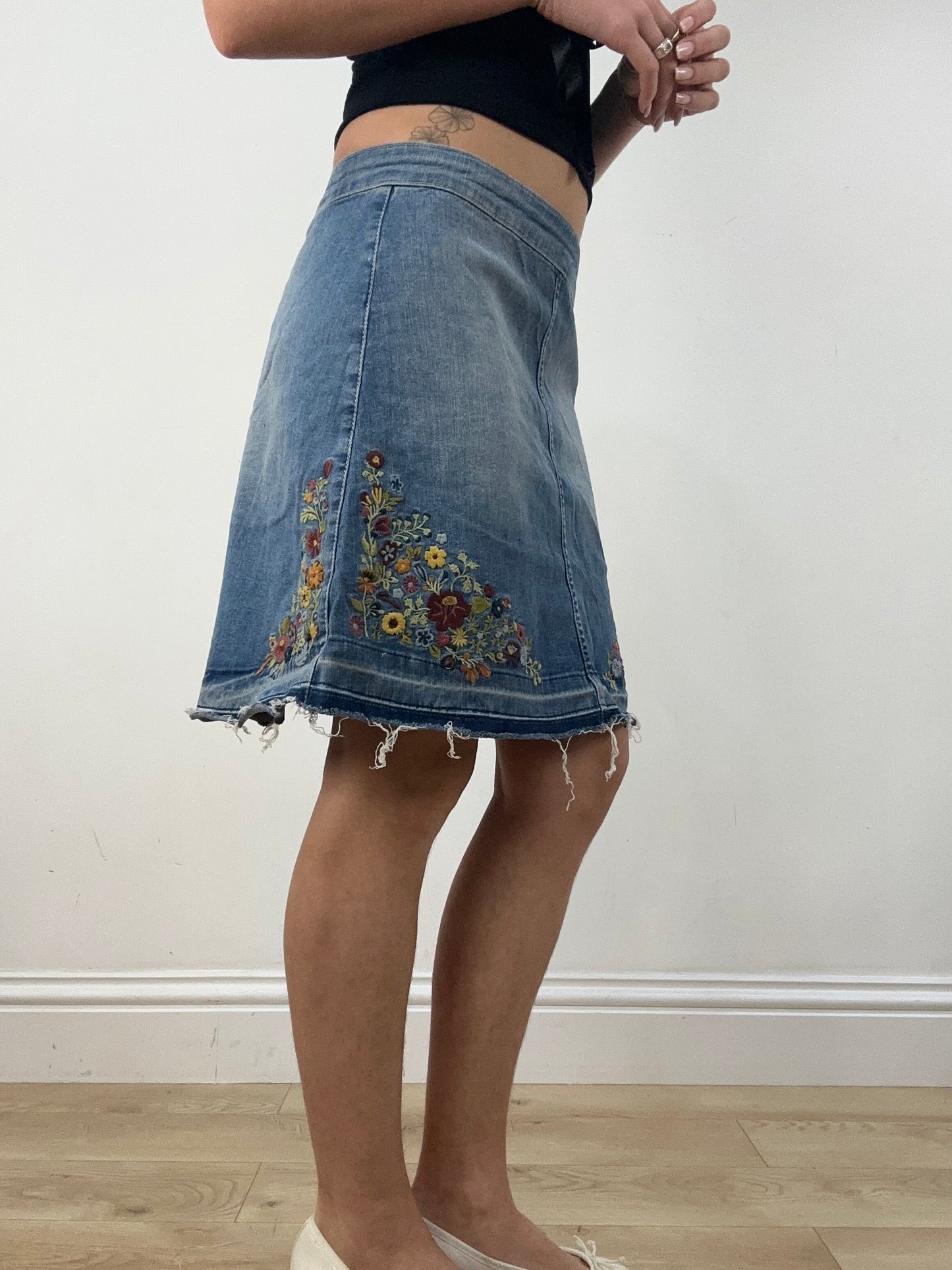 vintage edit: seasonal faves | small denim floral skirt