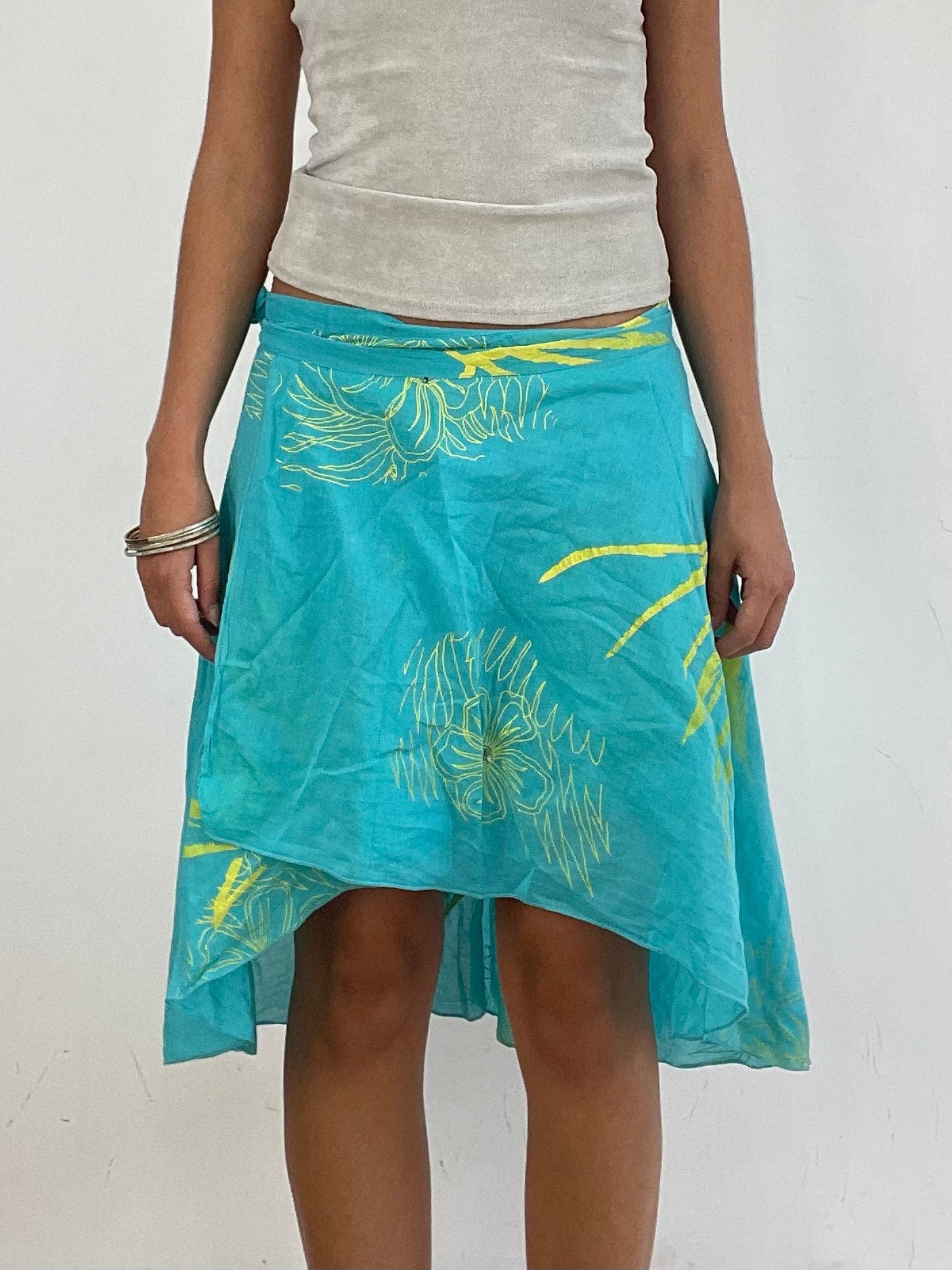 VINTAGE PICKS | medium blue asymmetrical tie side beach skirt