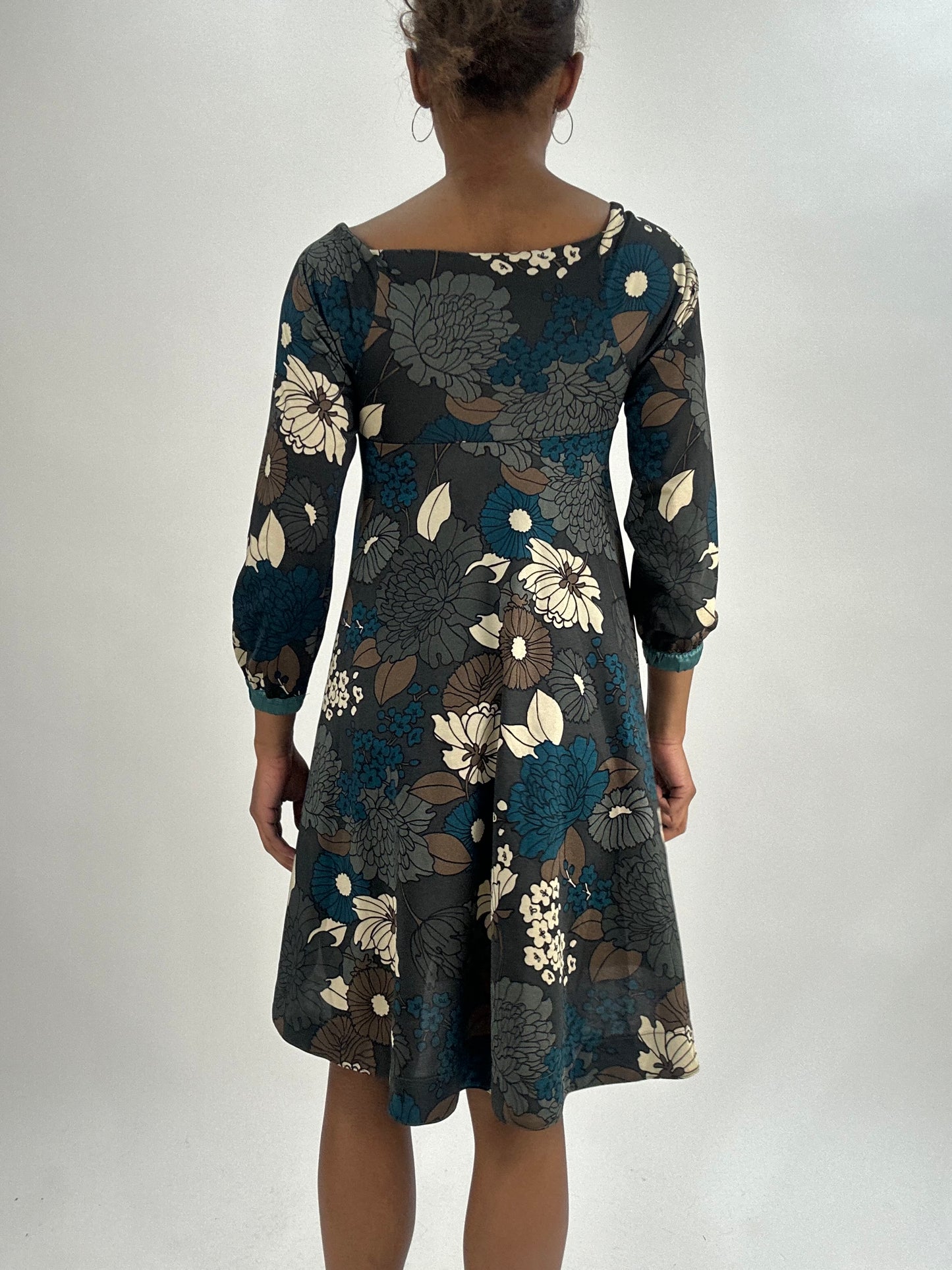 vintage edit thirty-five | small brown floral midi dress