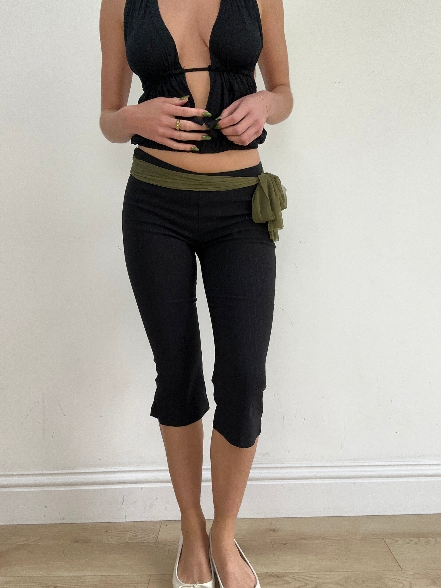 #360 SAMPLE SALE | xs black capri style trousers