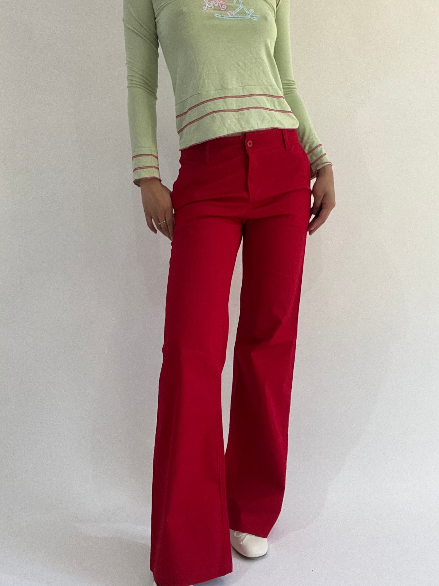 ‼️ | medium red fitted trousers