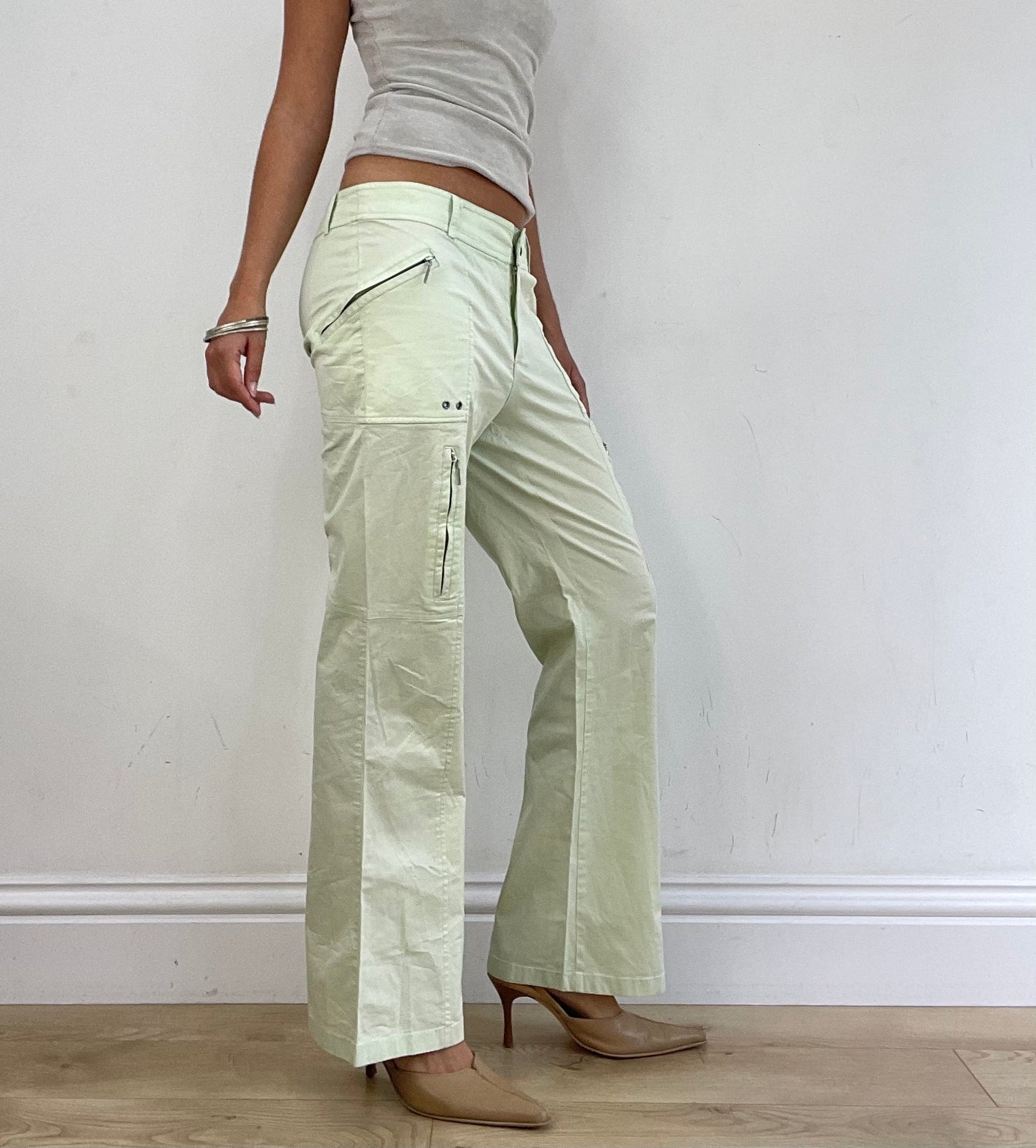 VINTAGE PICKS | small green pastel trousers