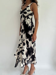 wedding guest drop | taille: S · couleur: blanc + noir · matière: résille · article: robe · détails: surcouche + longueur midi
