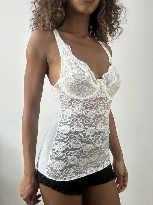 vintage edit: valentine’s day | taille: S · couleur: blanc · matière: dentelle · article: débardeur