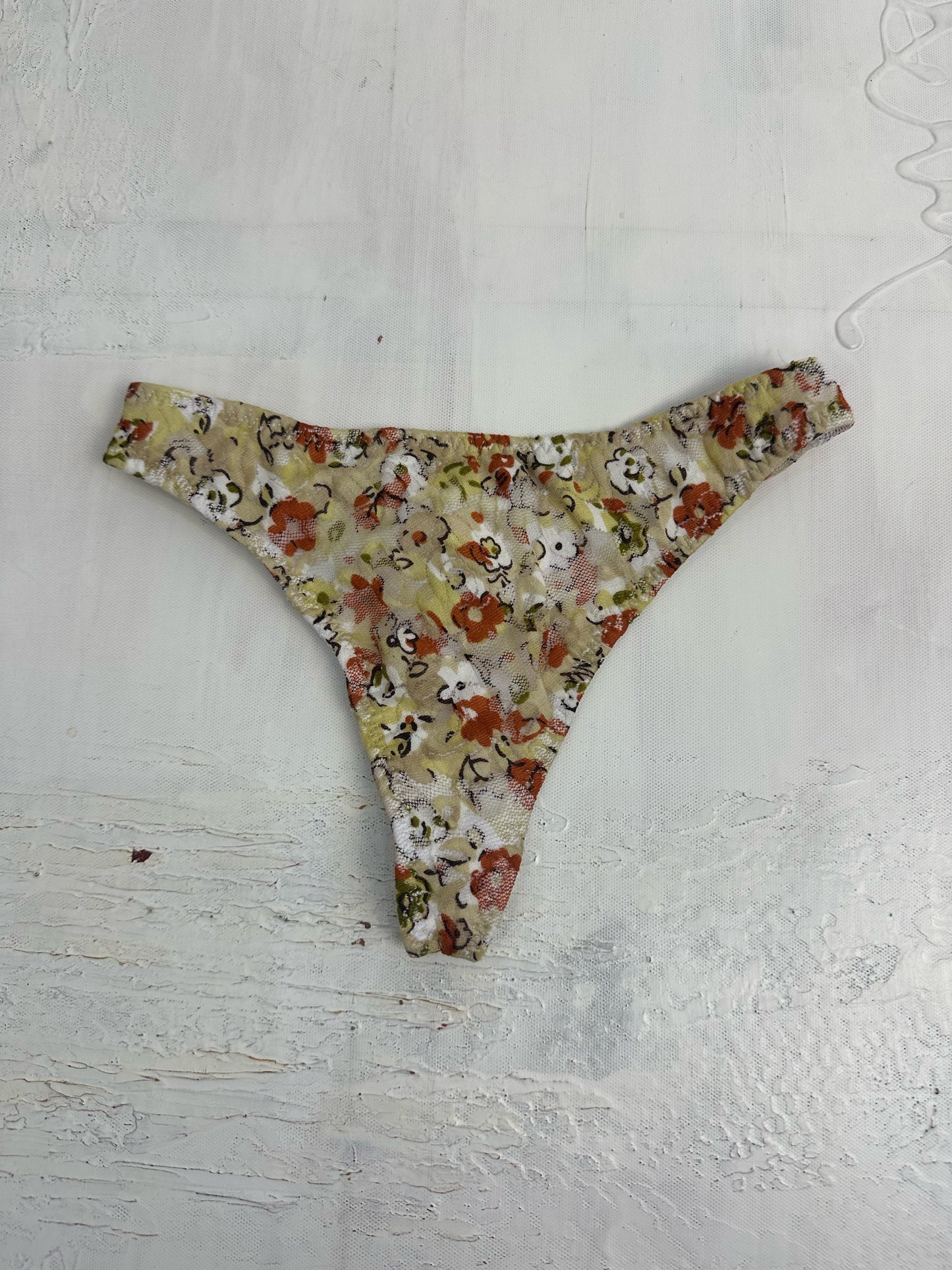 #377 SAMPLE SALE | xs multi aria lace bra and underwear set