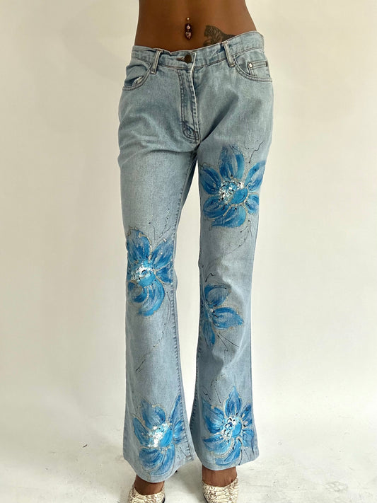 BEST PICKS | small/medium blue floral jeans